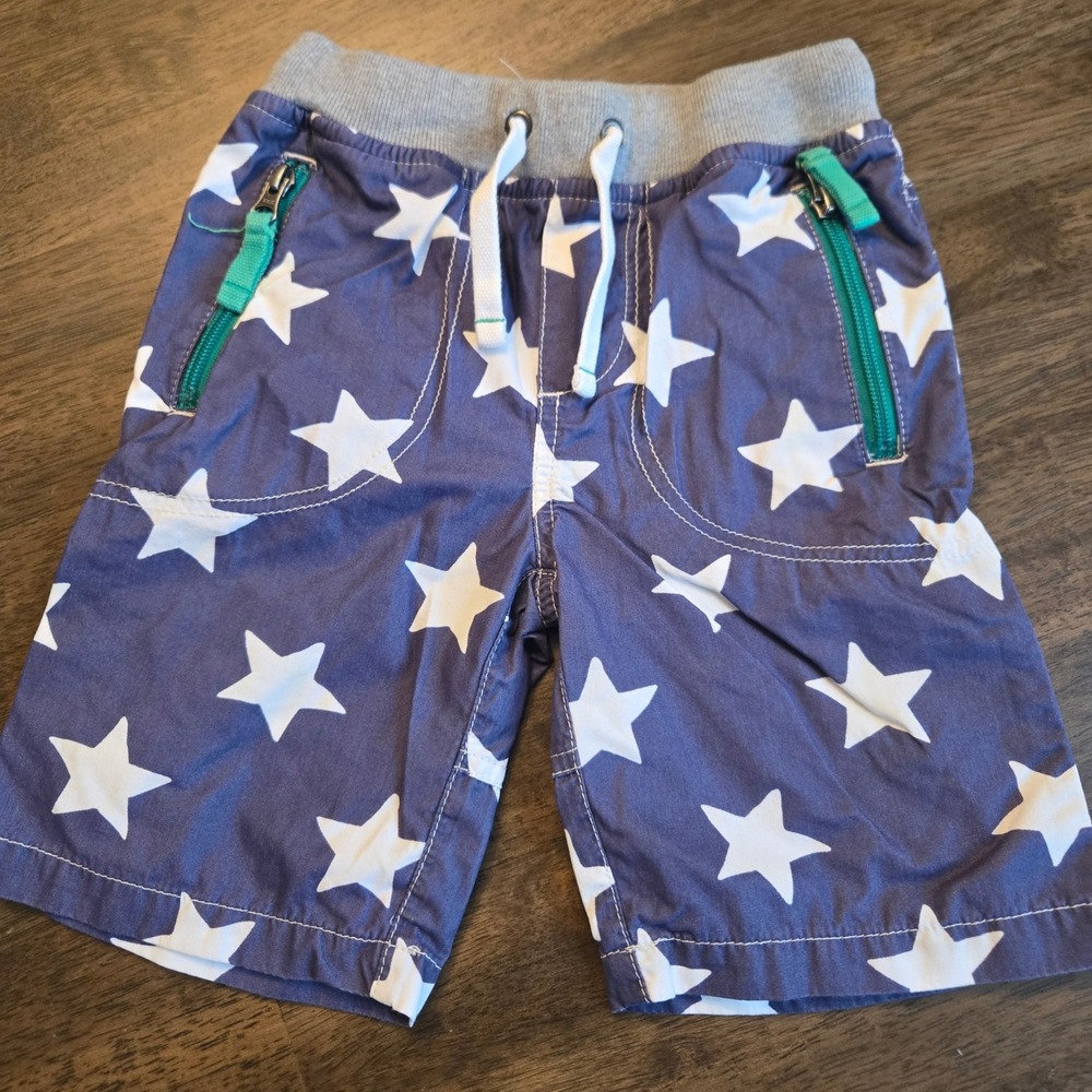 Mini Boden Boys Blue Star Print Cargo Shorts Size 5Y Drawstring Elastic Waist